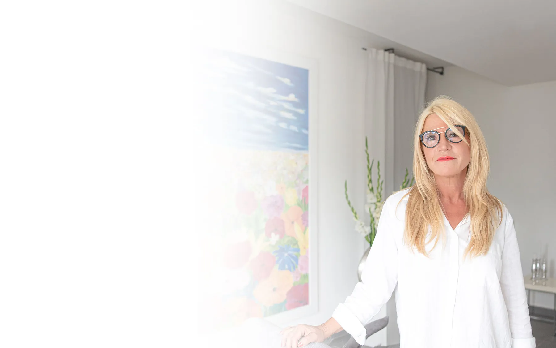 Sabine Hiebl in ihrem Permanent Make-Up Studio